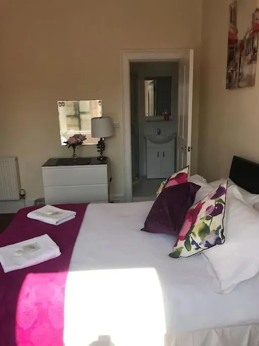Central 3 Bedrooms Apartment For Upto 6 Edynburg Wielka Brytania